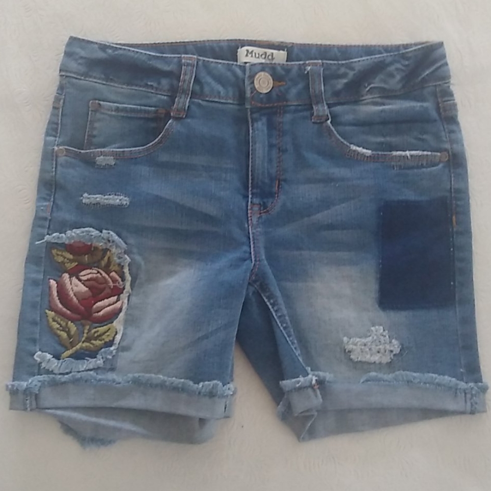 Mudd girls jean shorts size 14 w/ rose patch